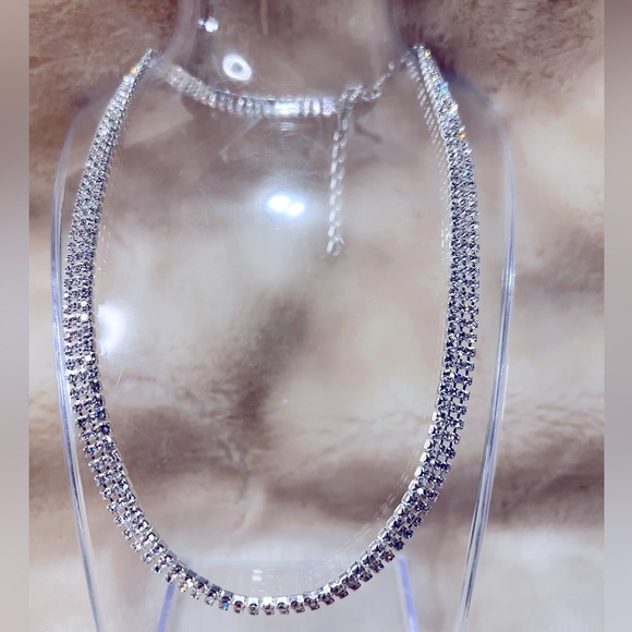 You re Invited Silver Tone Crystal Filigree Necklace NWT - Picture 3 of 5